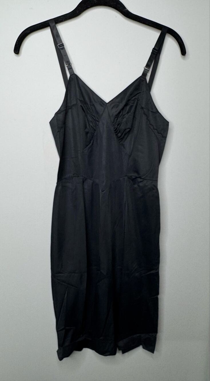 Vintage Aristocraft Full Slip Womens 34 Black Nylon Lingerie Nightgown Scalloped
